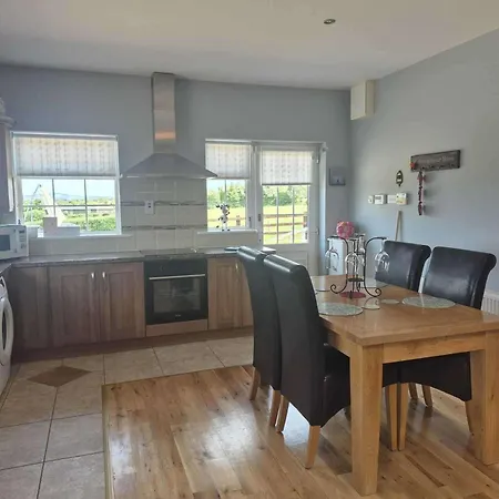 Nora's Mullagh - Sleeps 5 Ferienhaus