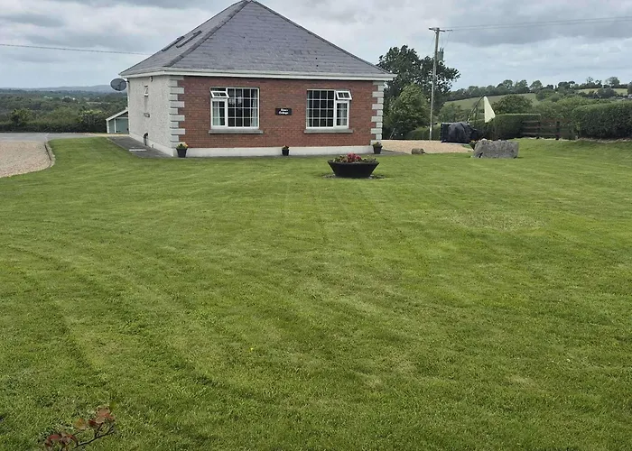 Nora's Mullagh - Sleeps 5 *
